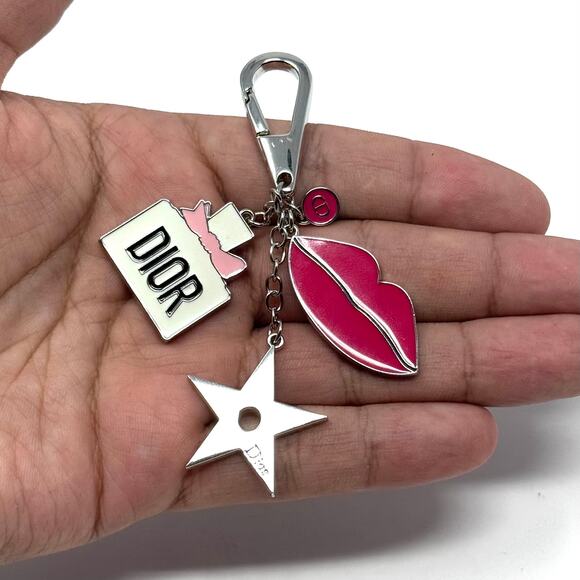Dior ‘Lips’ Keychain - Picture 3 of 8